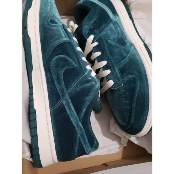 Nike Dunk Low SV "Dark Atomic Teal" Women's Shoe 9.5 - Picture 2 of 5